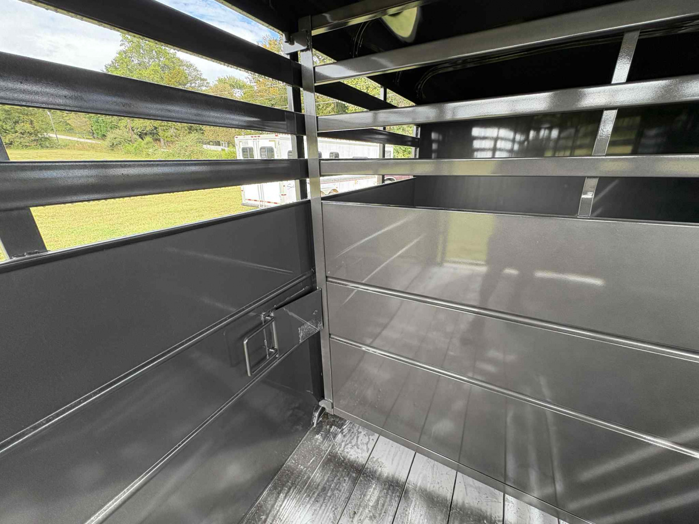 New 2026 Delta Mfg 16' STOCK BUMPER PULL Horse Trailer