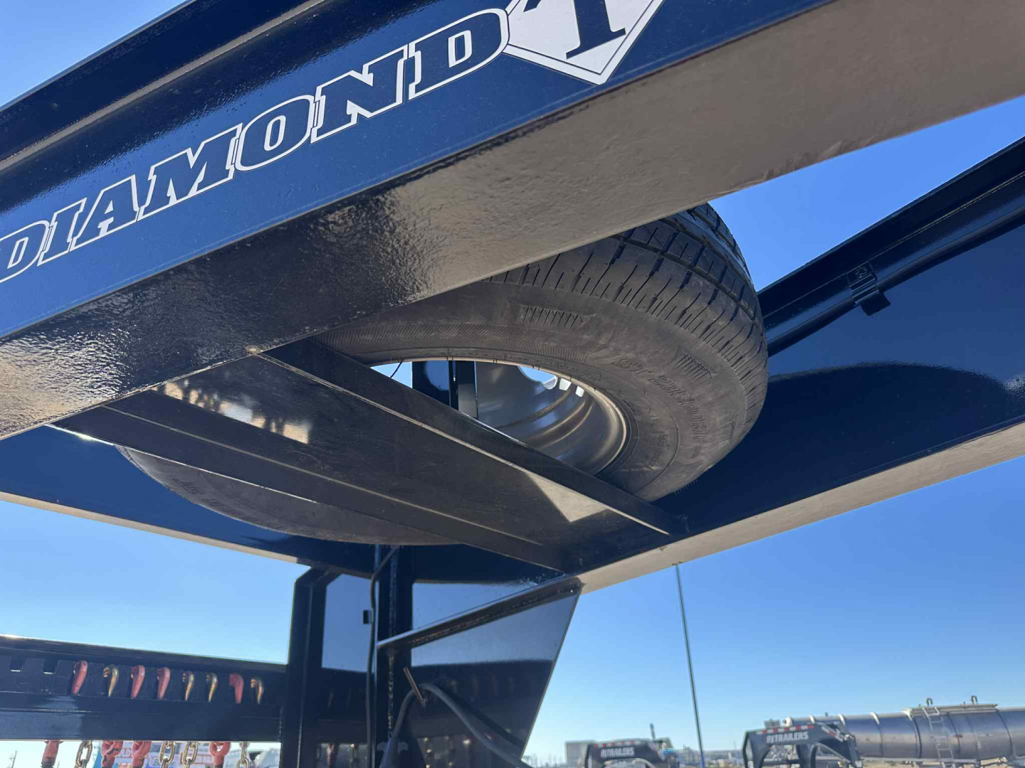Used 2025 Diamond T 32' Flatdeck Trailer Tandem Dual GN