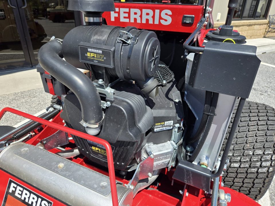 New Ferris SRS Z3X 60" Commercial Stand On Mower, 37 HP Vanguard EFI w/Oil Guard **w/ GrassFlap