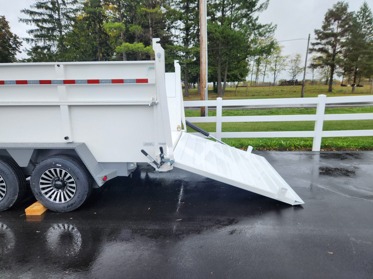New 2026 BWISE DUT17 82x16 17K Ultimate Dump Trailer