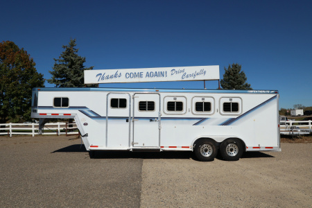 Used 1998 Featherlite Trailers 4 Horse Gooseneck Horse Trailer