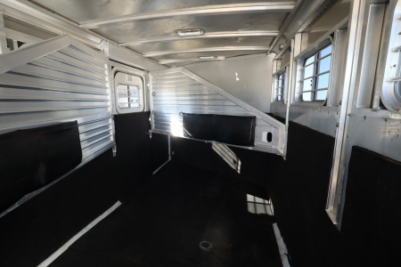 Used 1998 Featherlite Trailers 4 Horse Gooseneck Horse Trailer