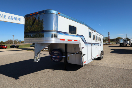 Used 1998 Featherlite Trailers 4 Horse Gooseneck Horse Trailer