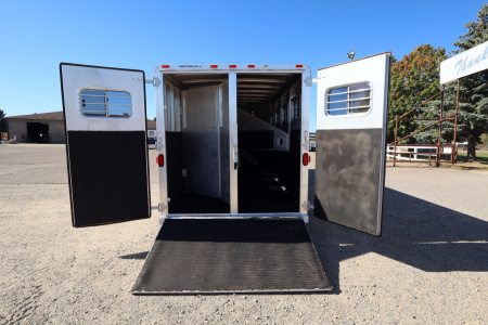 Used 1998 Featherlite Trailers 4 Horse Gooseneck Horse Trailer