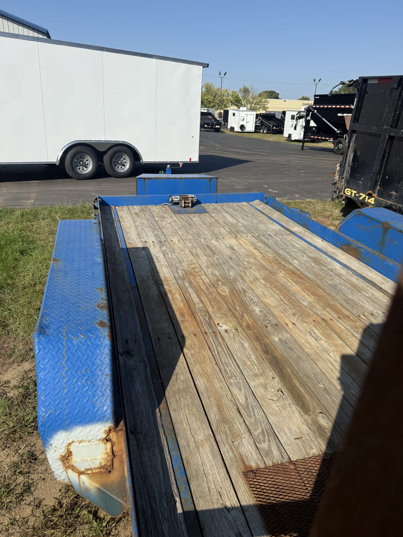 Used 2015 Sure-Trac 7X14 Utility trailer w/ stand up ramps, wood deck Utility Trailer