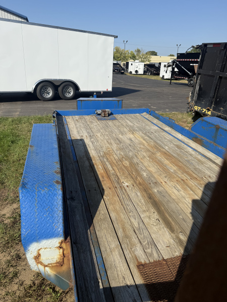 Used 2015 Sure-Trac 7X14 Utility trailer w/ stand up ramps, wood deck Utility Trailer