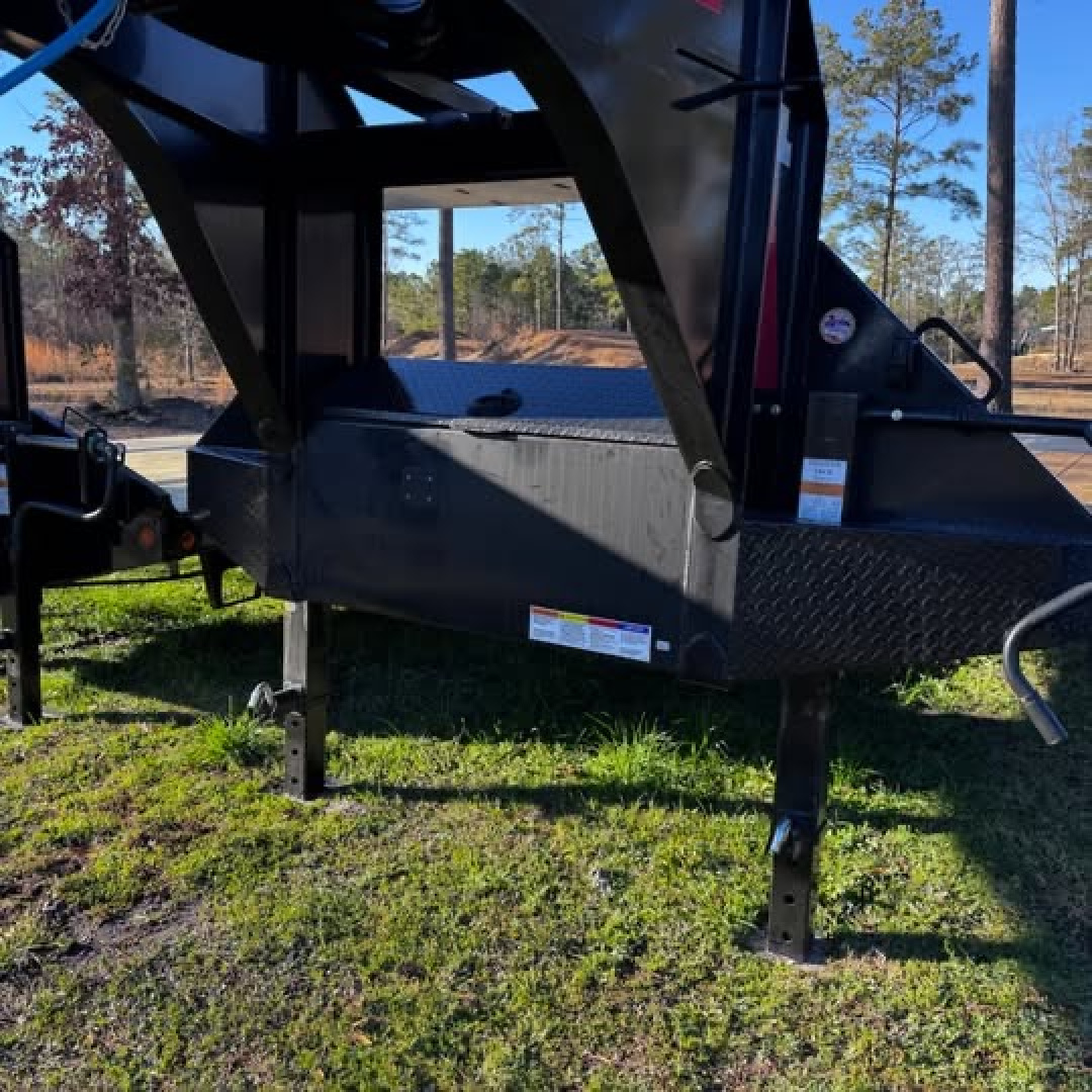 New 2026 Dura-Haul 8x25 24k deckover gooseneck