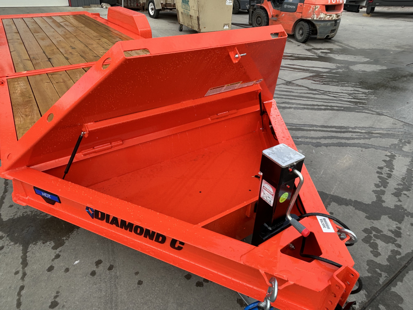 New 2026 Diamond C Trailers HDT207 22X82 Tilt Trailer