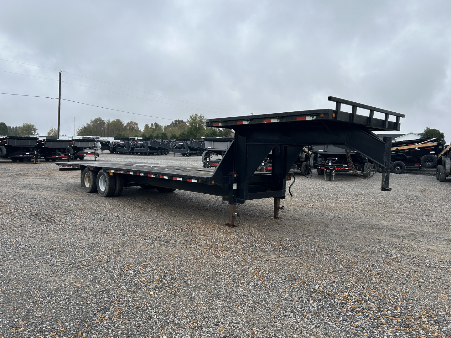 Used 2006 Load Trail 102"x28' 20k Gooseneck Tilt Flatbed Trailer