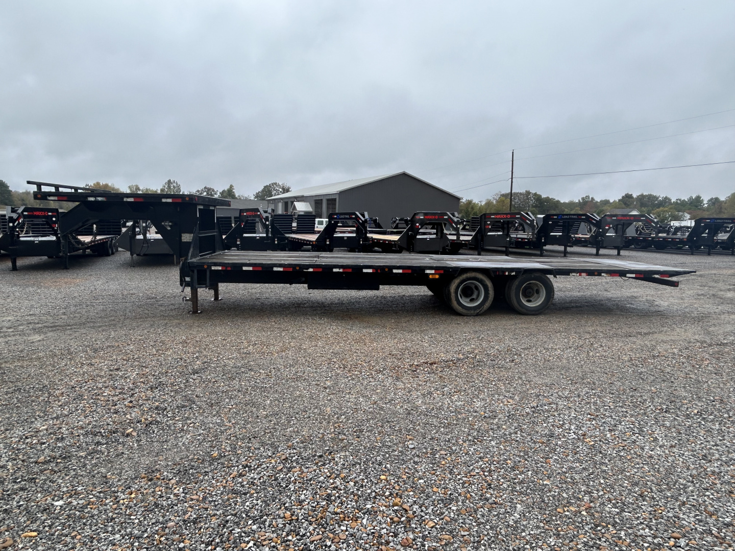 Used 2006 Load Trail 102"x28' 20k Gooseneck Tilt Flatbed Trailer