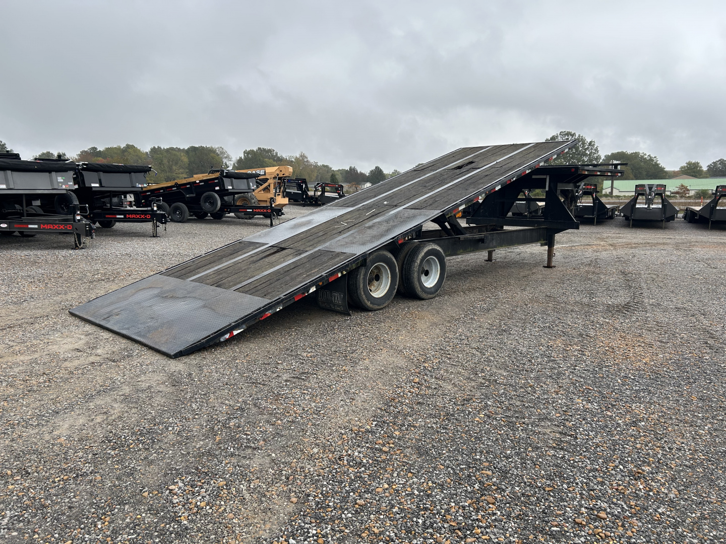 Used 2006 Load Trail 102"x28' 20k Gooseneck Tilt Flatbed Trailer