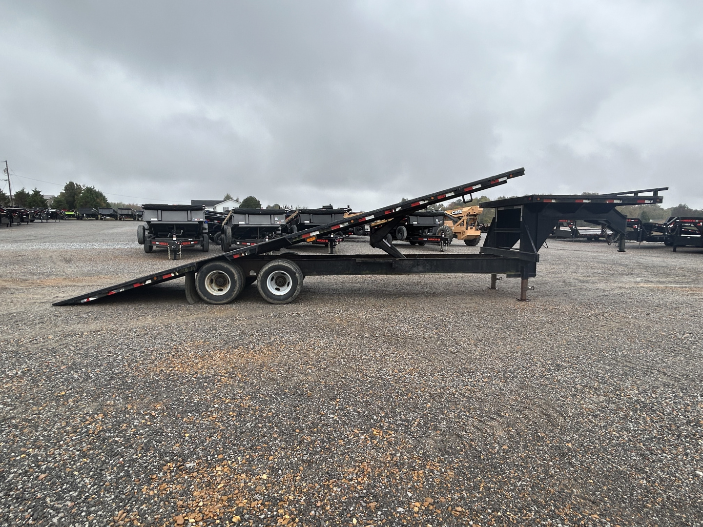 Used 2006 Load Trail 102"x28' 20k Gooseneck Tilt Flatbed Trailer