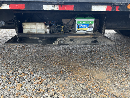 Used 2006 Load Trail 102"x28' 20k Gooseneck Tilt Flatbed Trailer