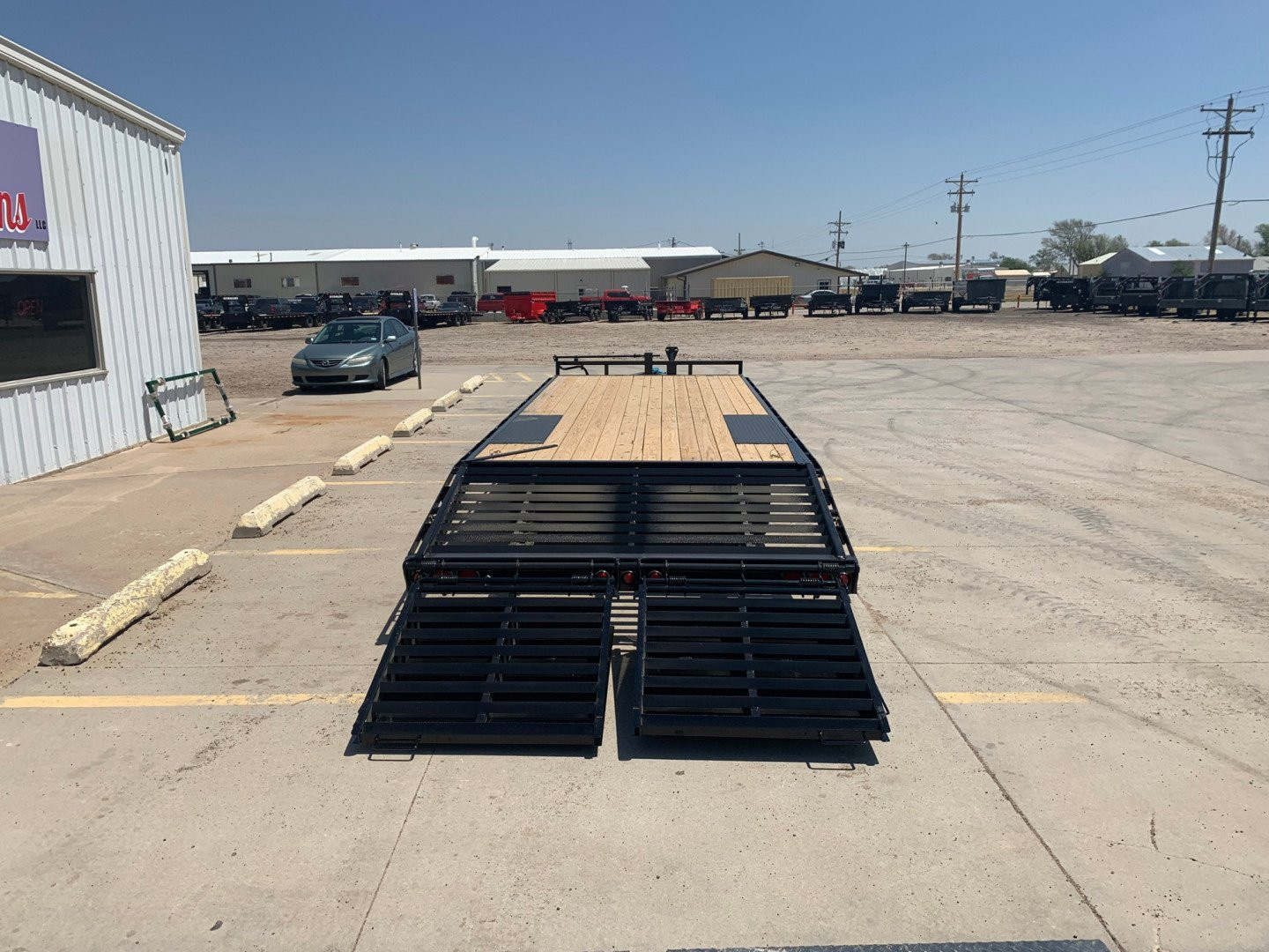 New 2026 PJ Trailers 24' X 102" F8242 Flatbed Trailer
