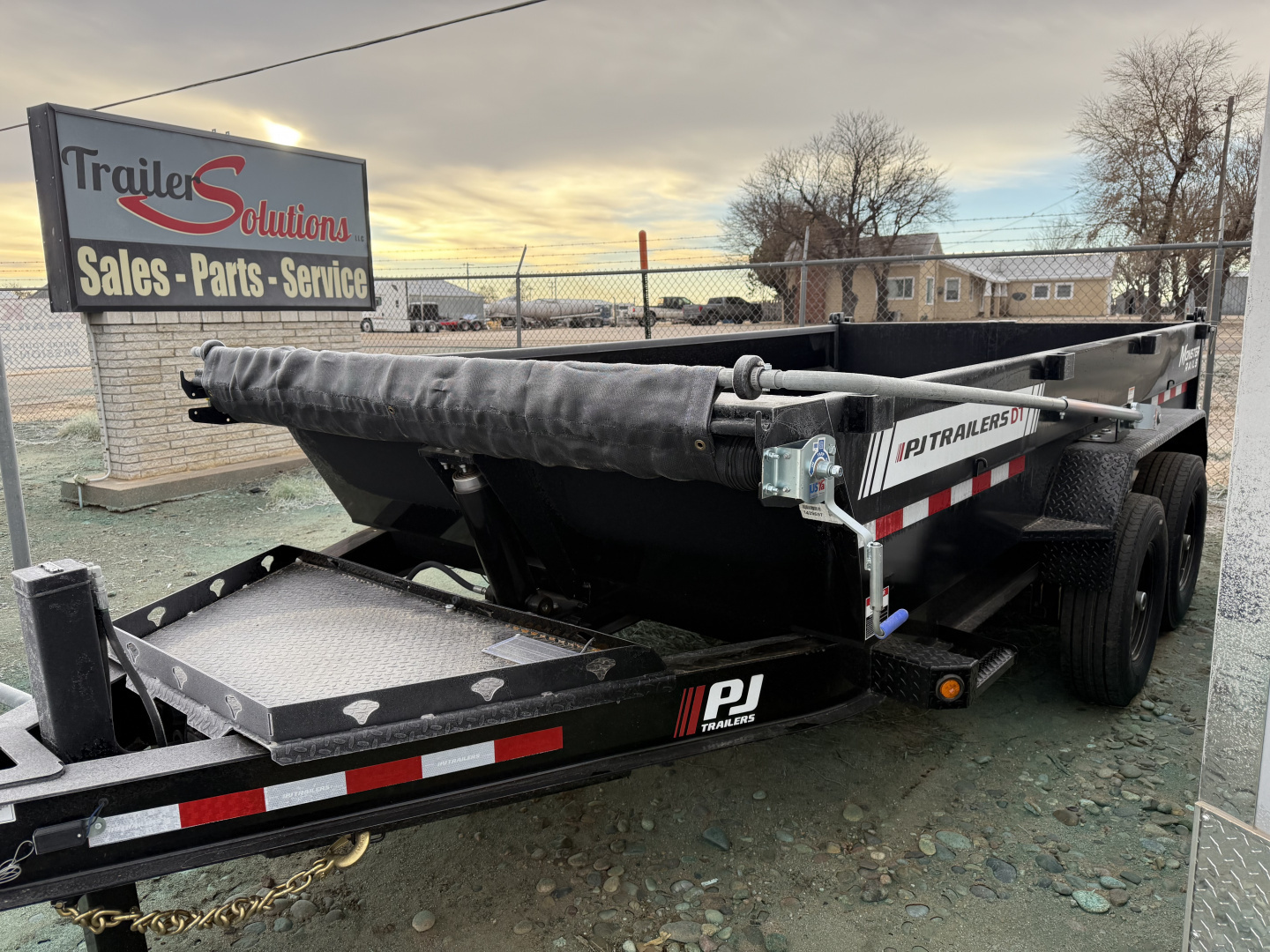 New 2026 PJ Trailers 14' X 83" Voyager Package Dump Trailer