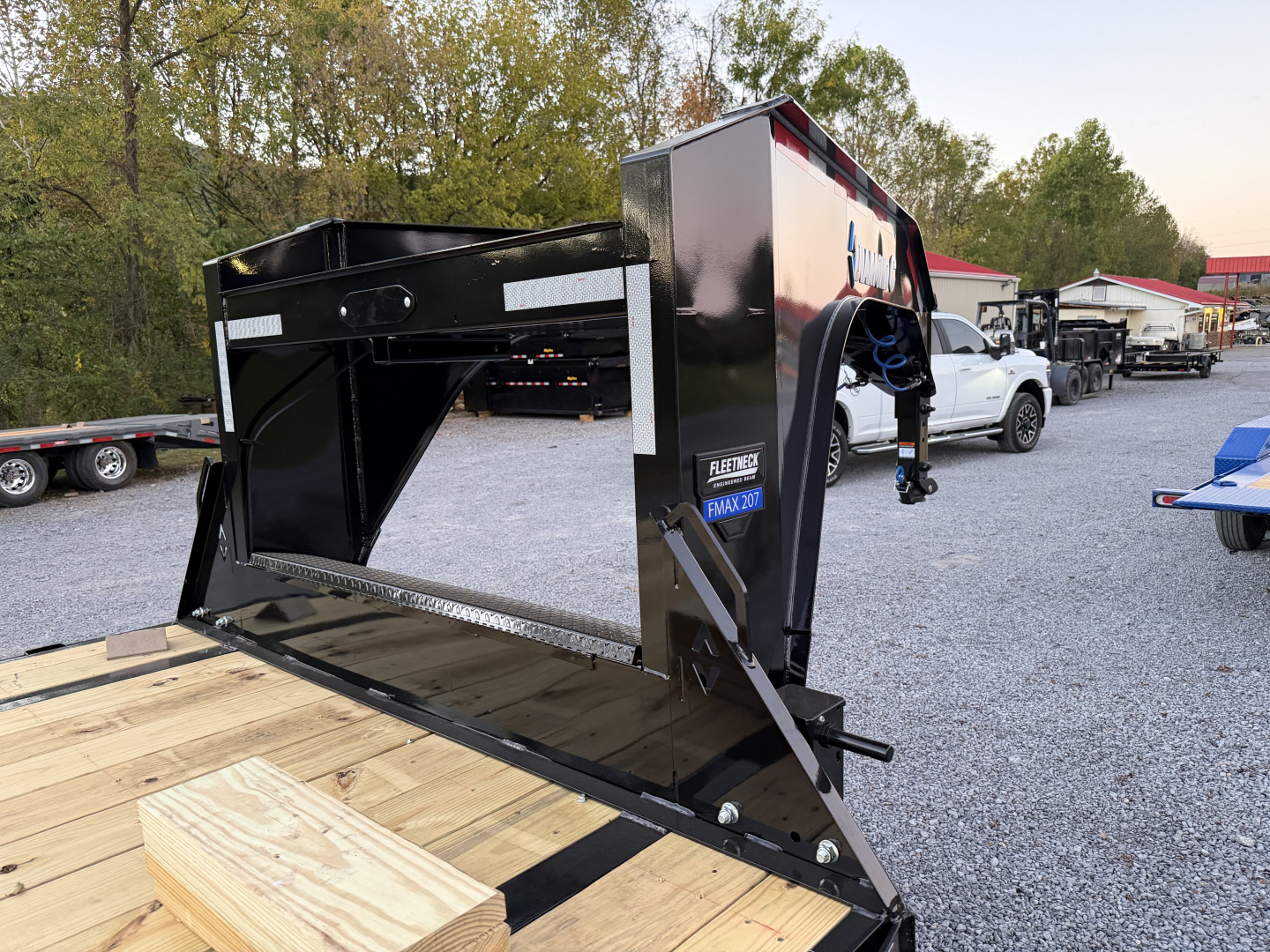 New 2026 Diamond C FMAX 207 GOOSENECK TRAILER 23+5 MAX RAMPS 14 PLY TIRES
