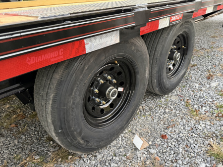 New 2026 Diamond C FMAX 207 GOOSENECK TRAILER 23+5 MAX RAMPS 14 PLY TIRES