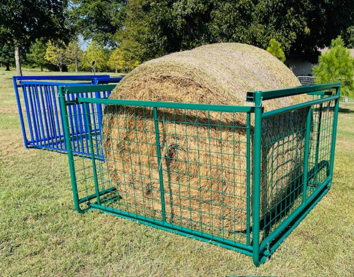 New 2025 Collapsible Round Bale Feeder Farm / Ranch