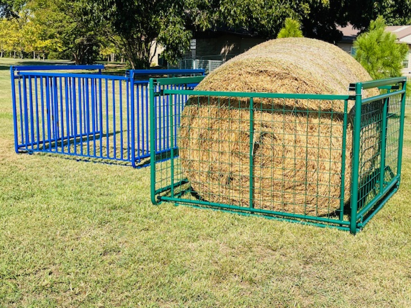 New 2025 Collapsible Round Bale Feeder Farm / Ranch