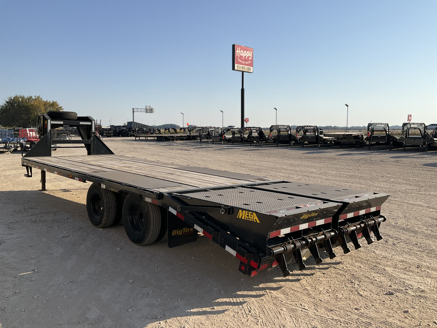 Used 2022 PJ 102"x25' GN Flatbed Trailer- 22GN