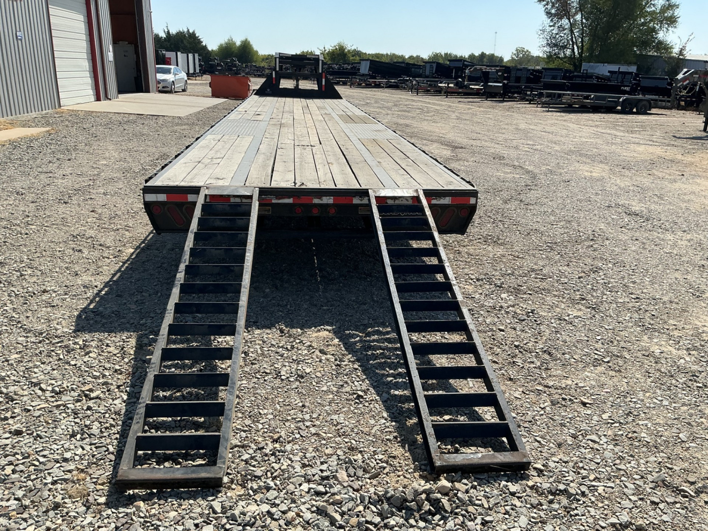 Used 2022 Load Trail 102"x40' GN Flatbed