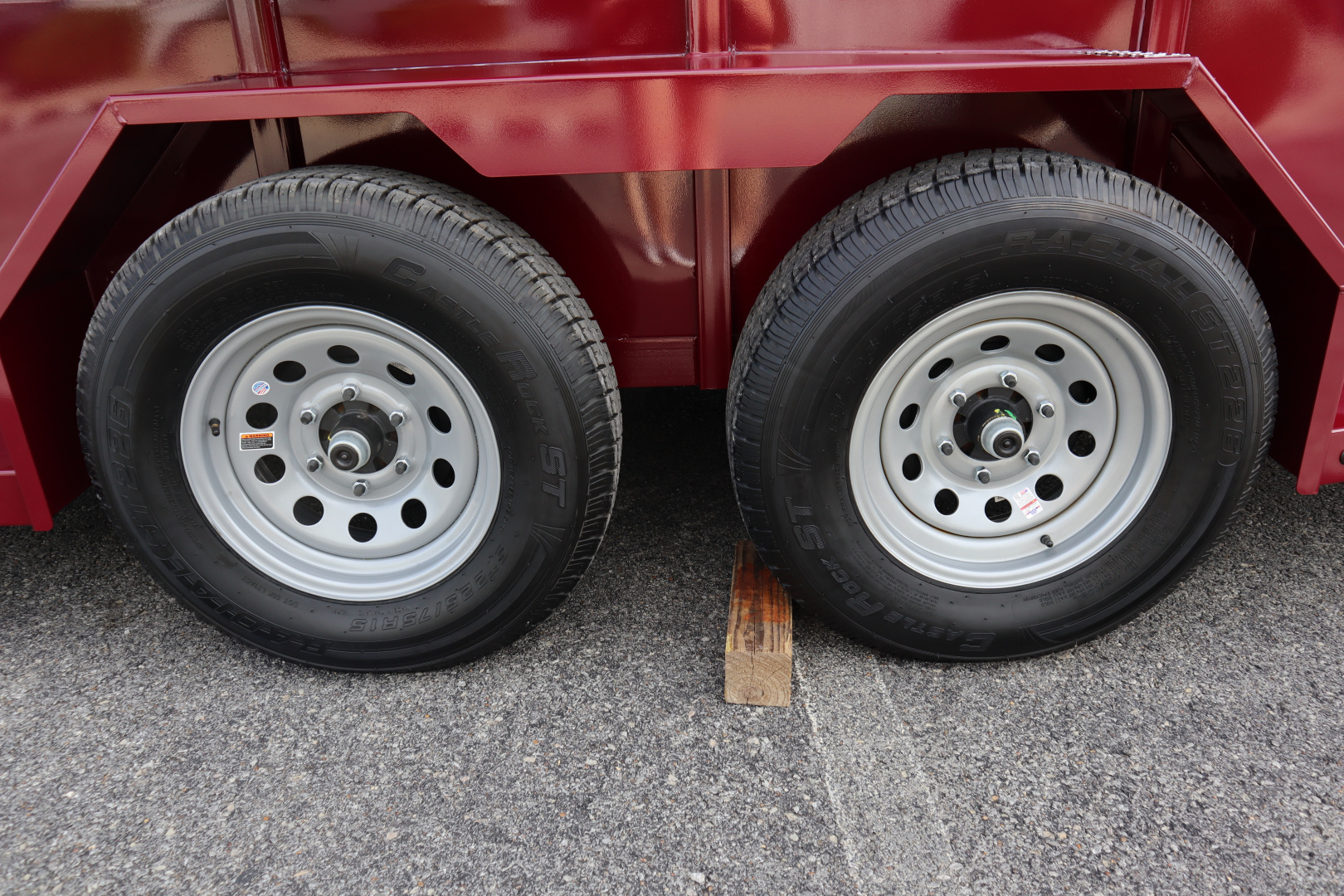 New 2026 Valley Trailers 26816 16' Stock BP Trailer