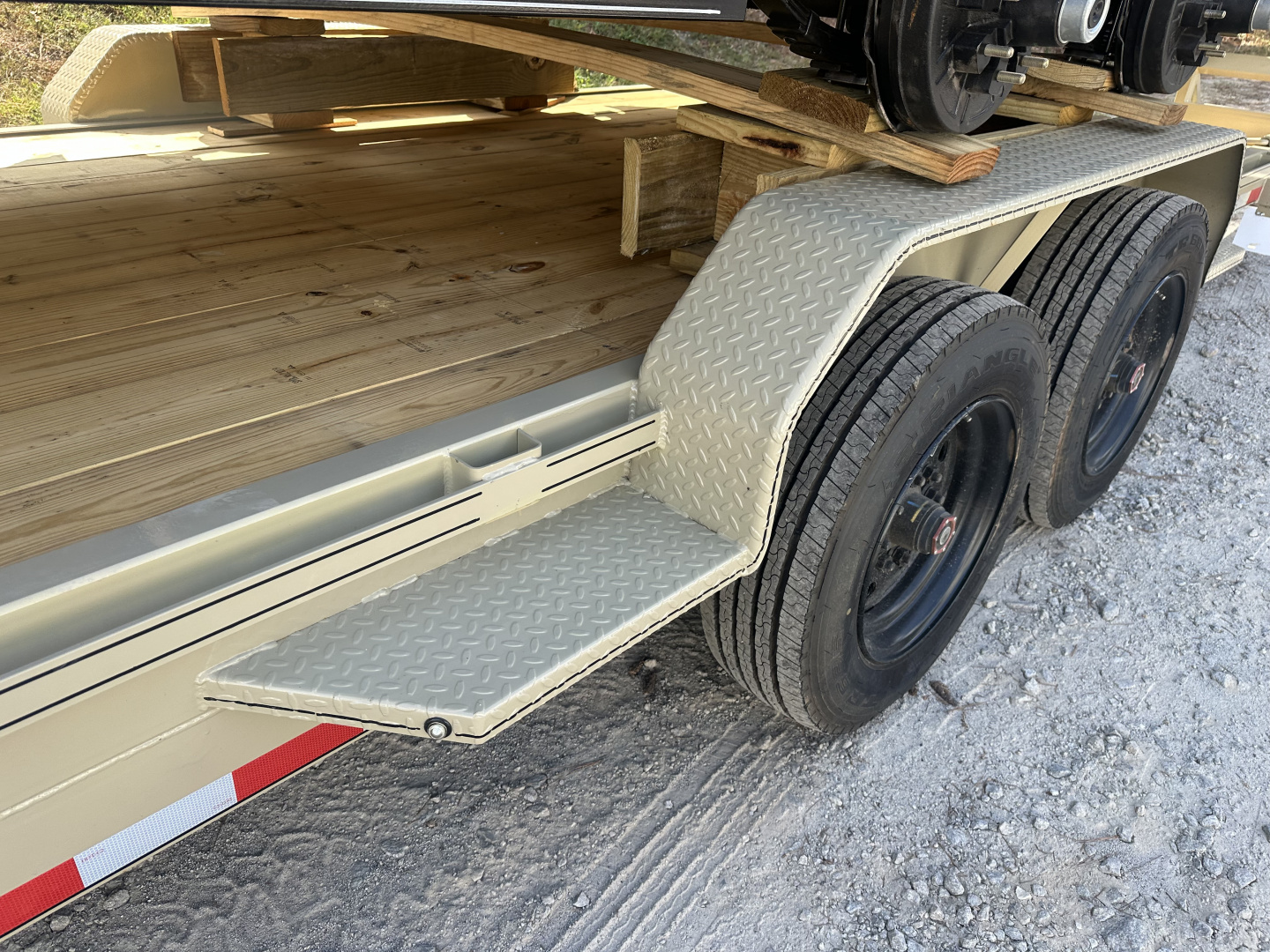 New NEW 2025 82X24 16K EQUIPMENT HAULER