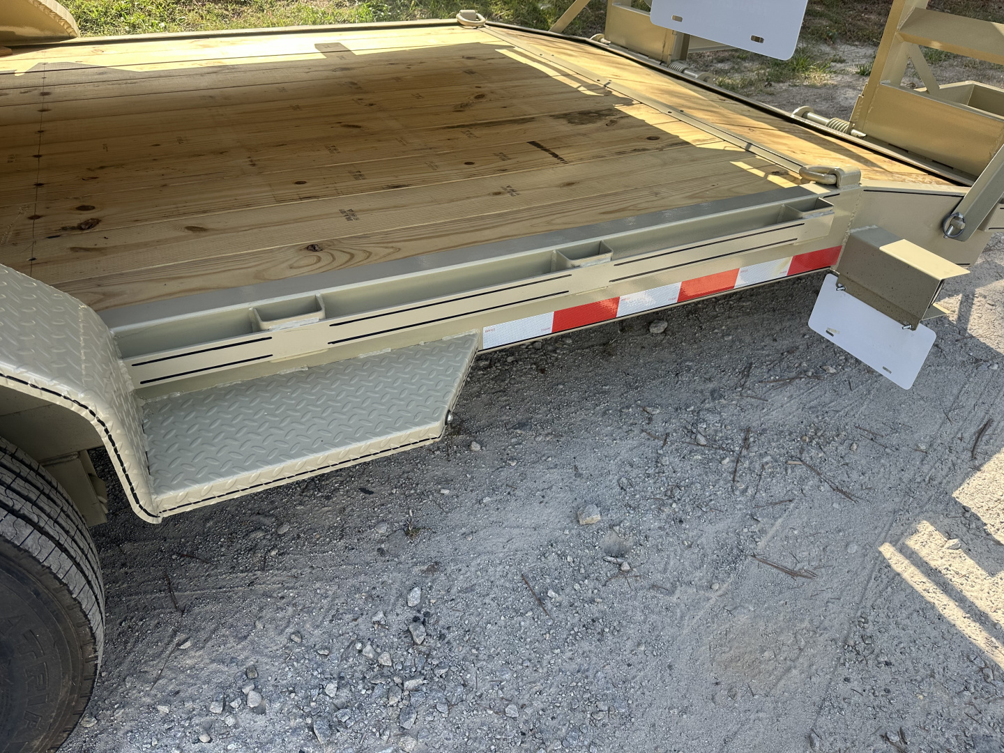 New NEW 2025 82X24 16K EQUIPMENT HAULER