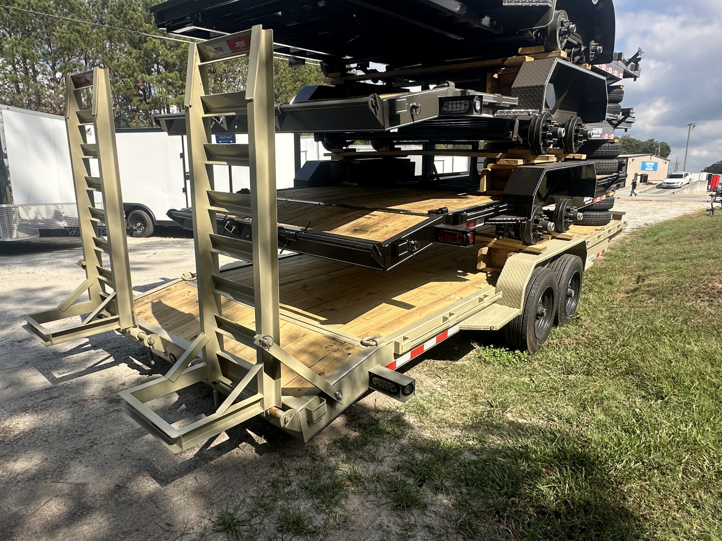 New NEW 2025 82X24 16K EQUIPMENT HAULER