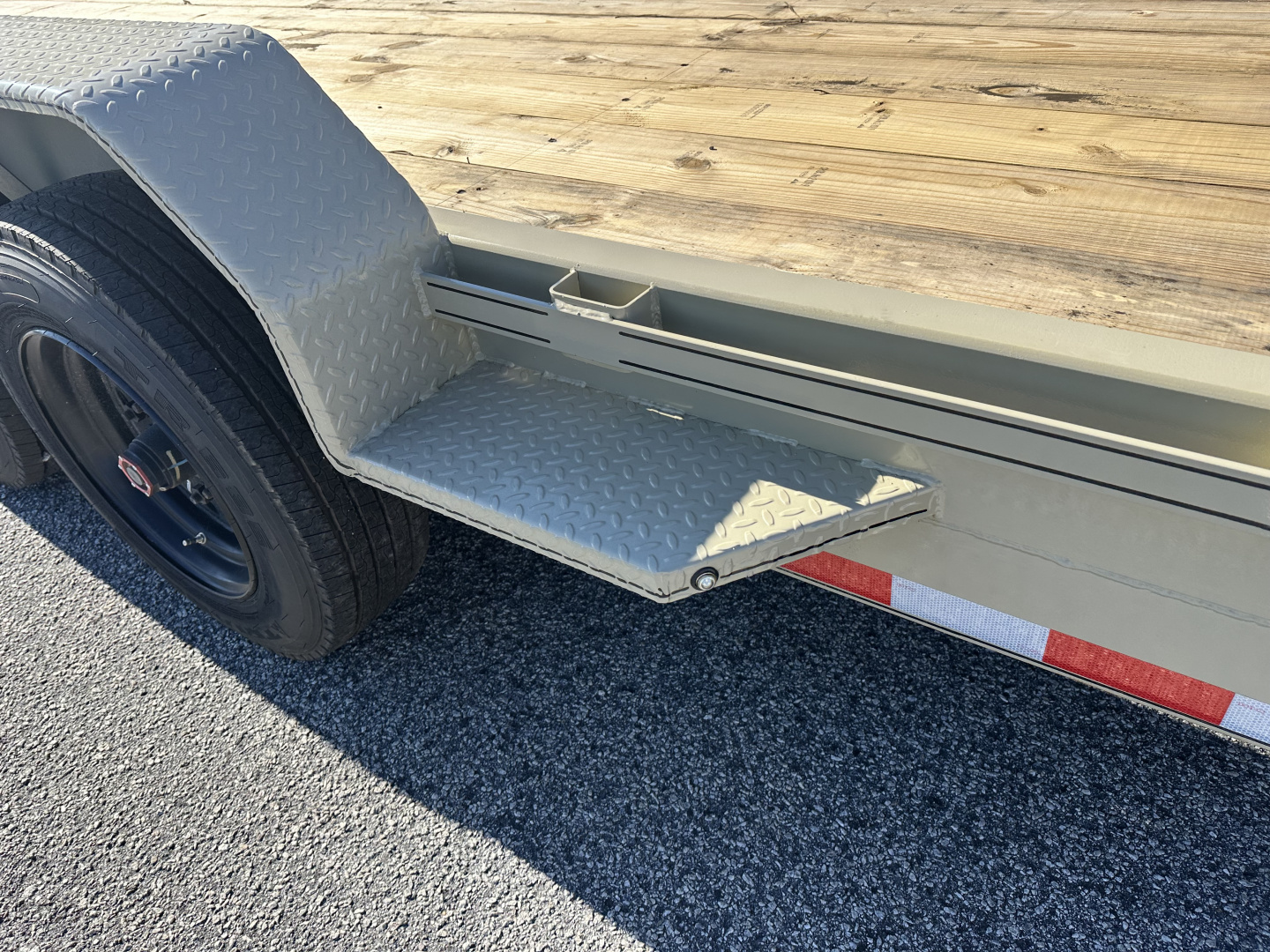 New NEW 2025 82X24 16K EQUIPMENT HAULER