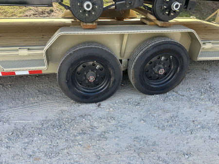 New NEW 2025 82X24 16K EQUIPMENT HAULER