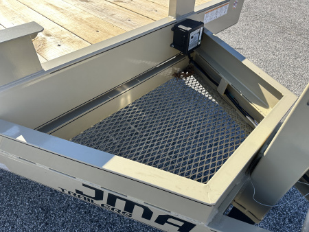 New NEW 2025 82X24 16K EQUIPMENT HAULER