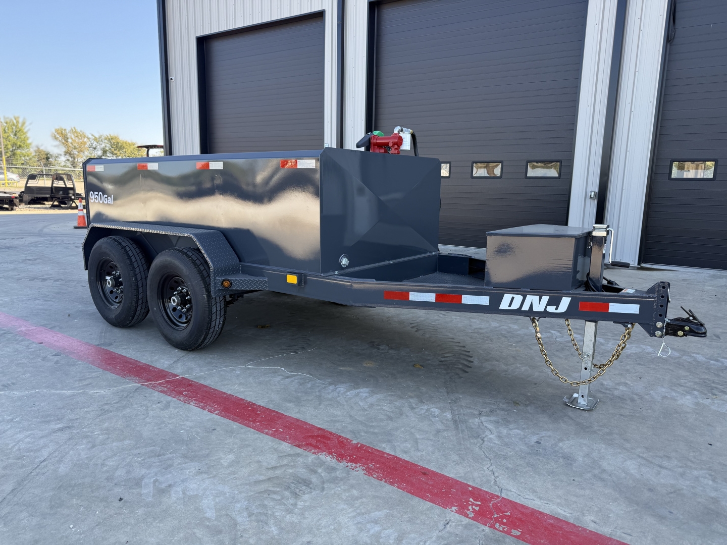 New 2026 DNJ Trailers 950GAL Tank Trailer