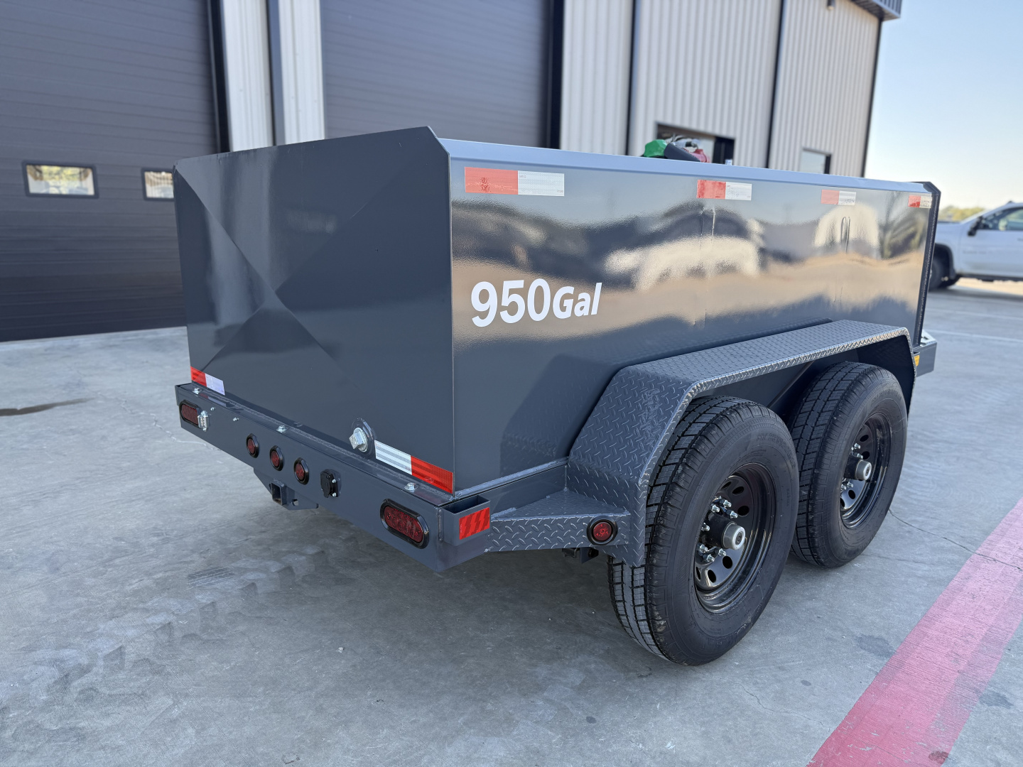 New 2026 DNJ Trailers 950GAL Tank Trailer