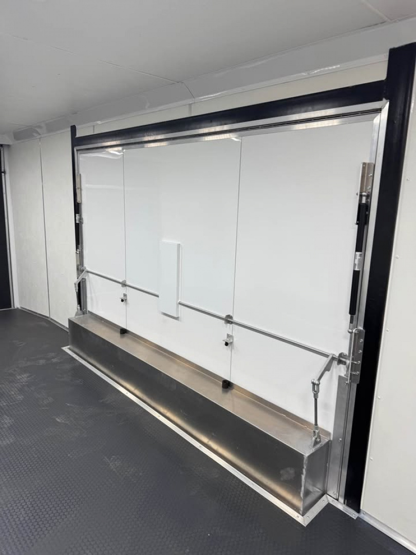 New Pace American 8.5X28 ENCLOSED CAR HAULER WITH FULL ESCAPE DOOR & REMOVABLE FENDER! Car / Racing Trailer