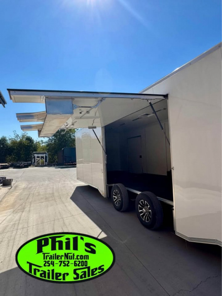 New Pace American 8.5X28 ENCLOSED CAR HAULER WITH FULL ESCAPE DOOR & REMOVABLE FENDER! Car / Racing Trailer