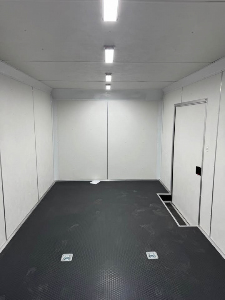 New Pace American 8.5X28 ENCLOSED CAR HAULER WITH FULL ESCAPE DOOR & REMOVABLE FENDER! Car / Racing Trailer