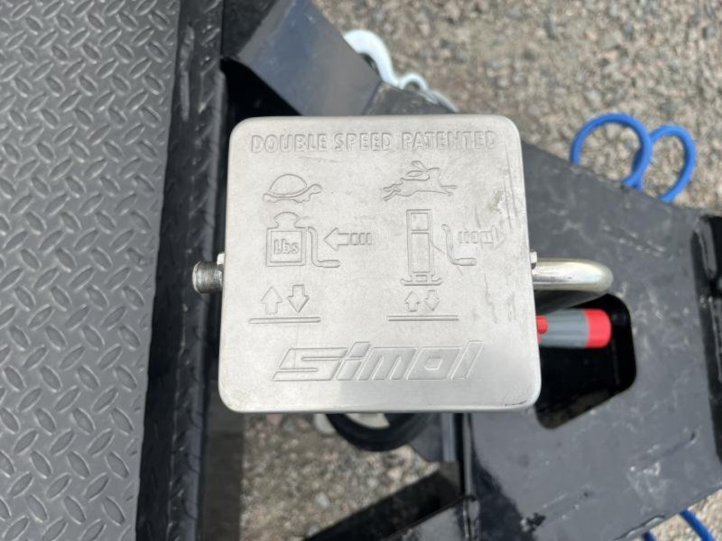 New 2026 22' 18k Diamond C - DEC208 Deckover Trailer