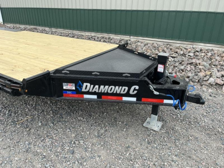 New 2026 22' 18k Diamond C - DEC208 Deckover Trailer
