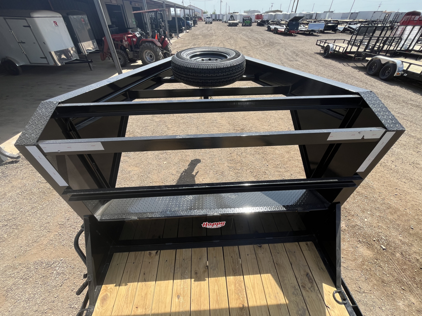 New 2026 PJ 83"x24' Gooseneck Equipment Tilt Trailer – T6