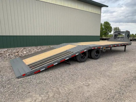 New 2026 32' Diamond C FMAX210 Hyd Dove Gooseneck Trailer
