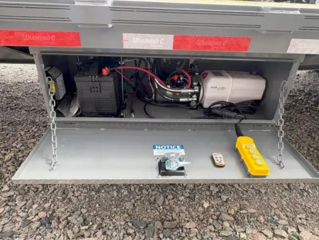 New 2026 32' Diamond C FMAX210 Hyd Dove Gooseneck Trailer