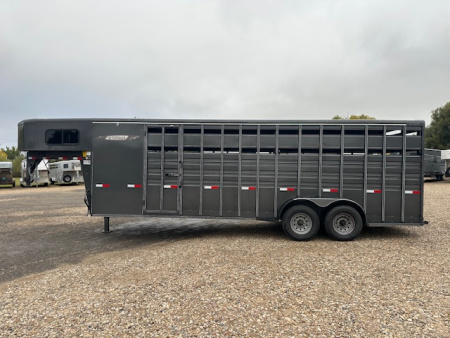 New 2025 Titan Trailer 24' Combo