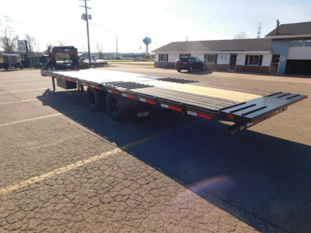 New 2025 Diamond C Trailers FMAX212 32x102 HDT Equipment Trailer
