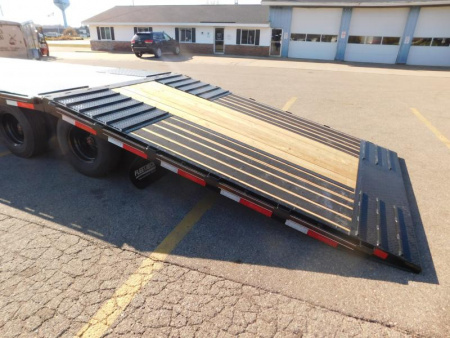 New 2025 Diamond C Trailers FMAX212 32x102 HDT Equipment Trailer