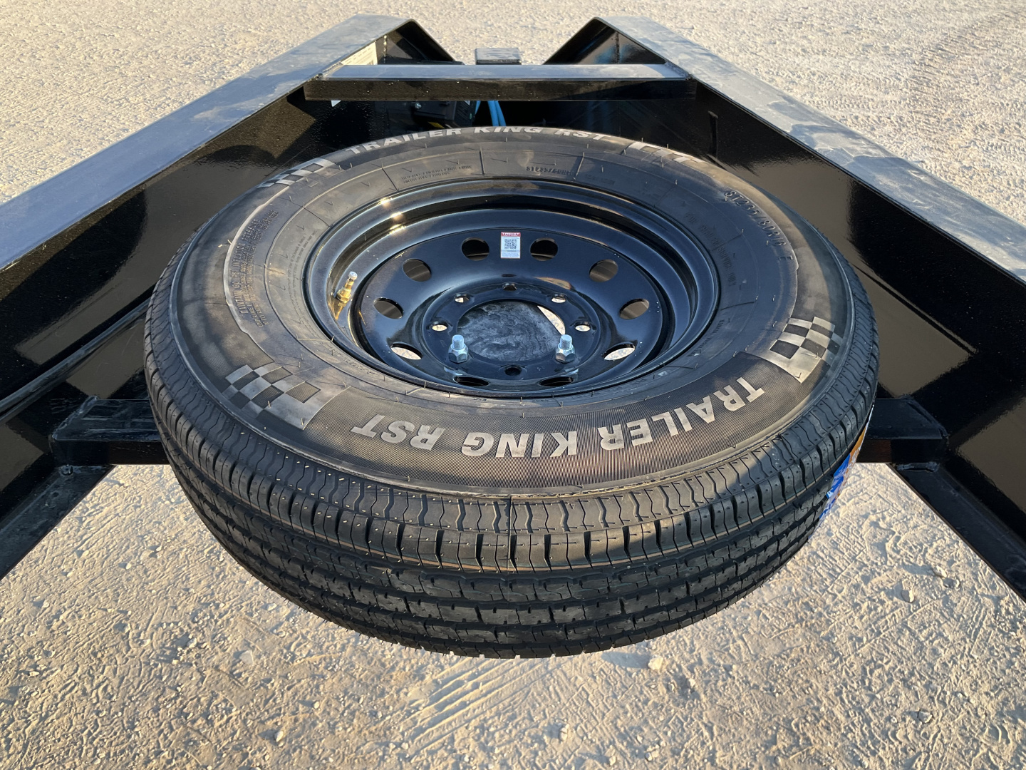 New 2026 PJ 102”x30’ Quest Gooseneck Flatbed w/ Singles – LQ