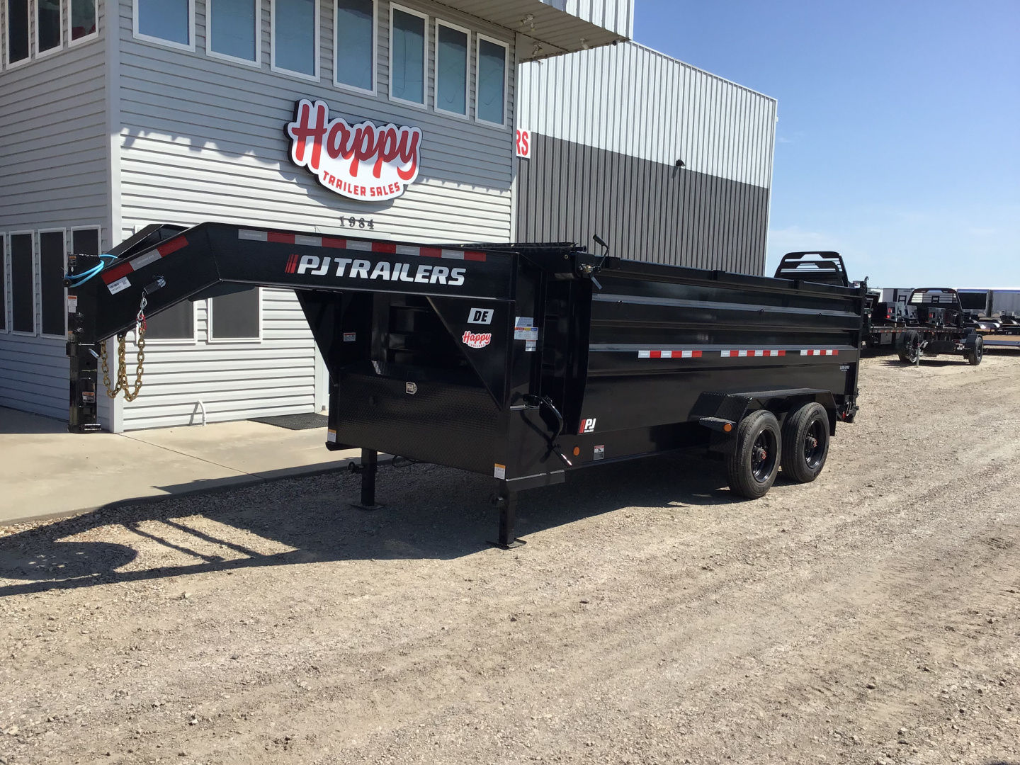 New 2026 PJ 82"x16' GN Tandem Axle HD Low Pro Dump w/ 48" Sides – DE