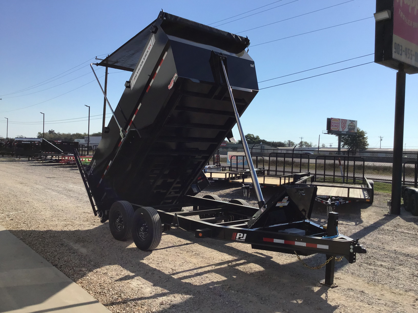 New 2026 PJ 83"x14' BP Tandem Axle Low Pro Telescopic Dump w/ 48" Sides – DT Voyager Package