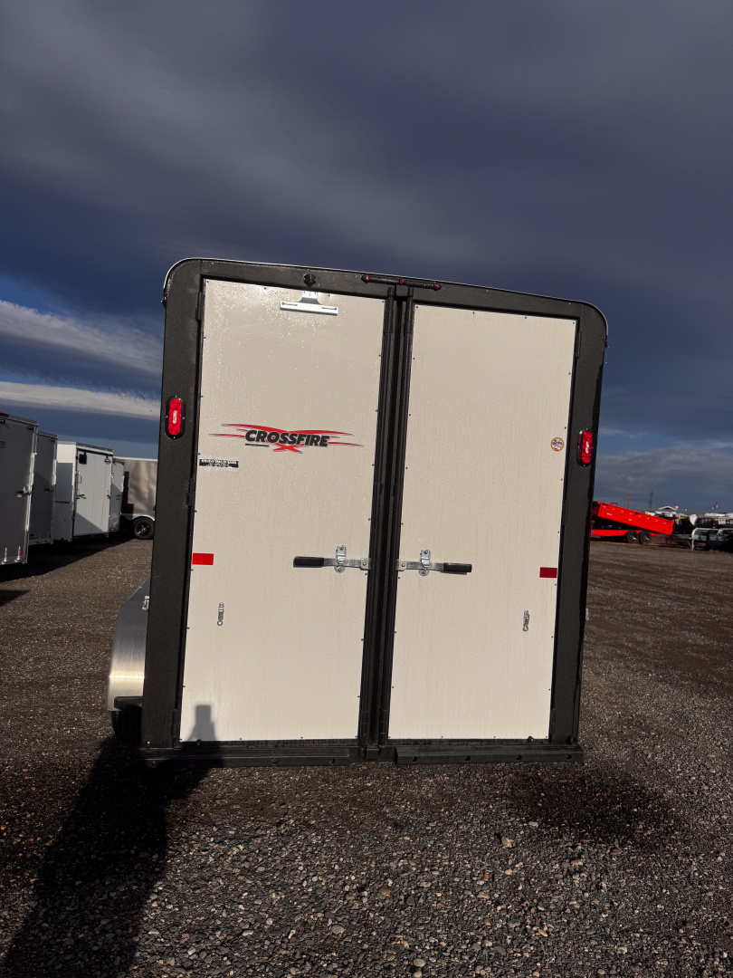 New 2026 Logan Coach 3H BP CROSSFIRE Horse Trailer