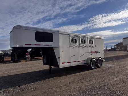 New 2026 Logan Coach 3H GN CROSSFIRE Horse Trailer